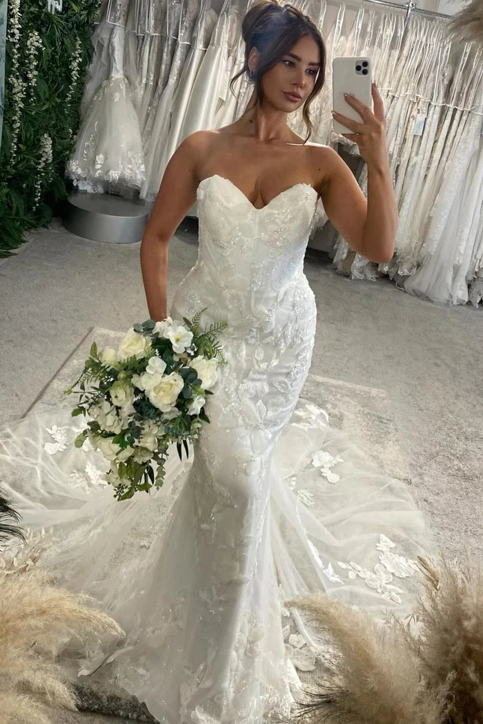 Glamorous Mermaid Sweetheart Strapless Lace Back Train Wedding Dresses