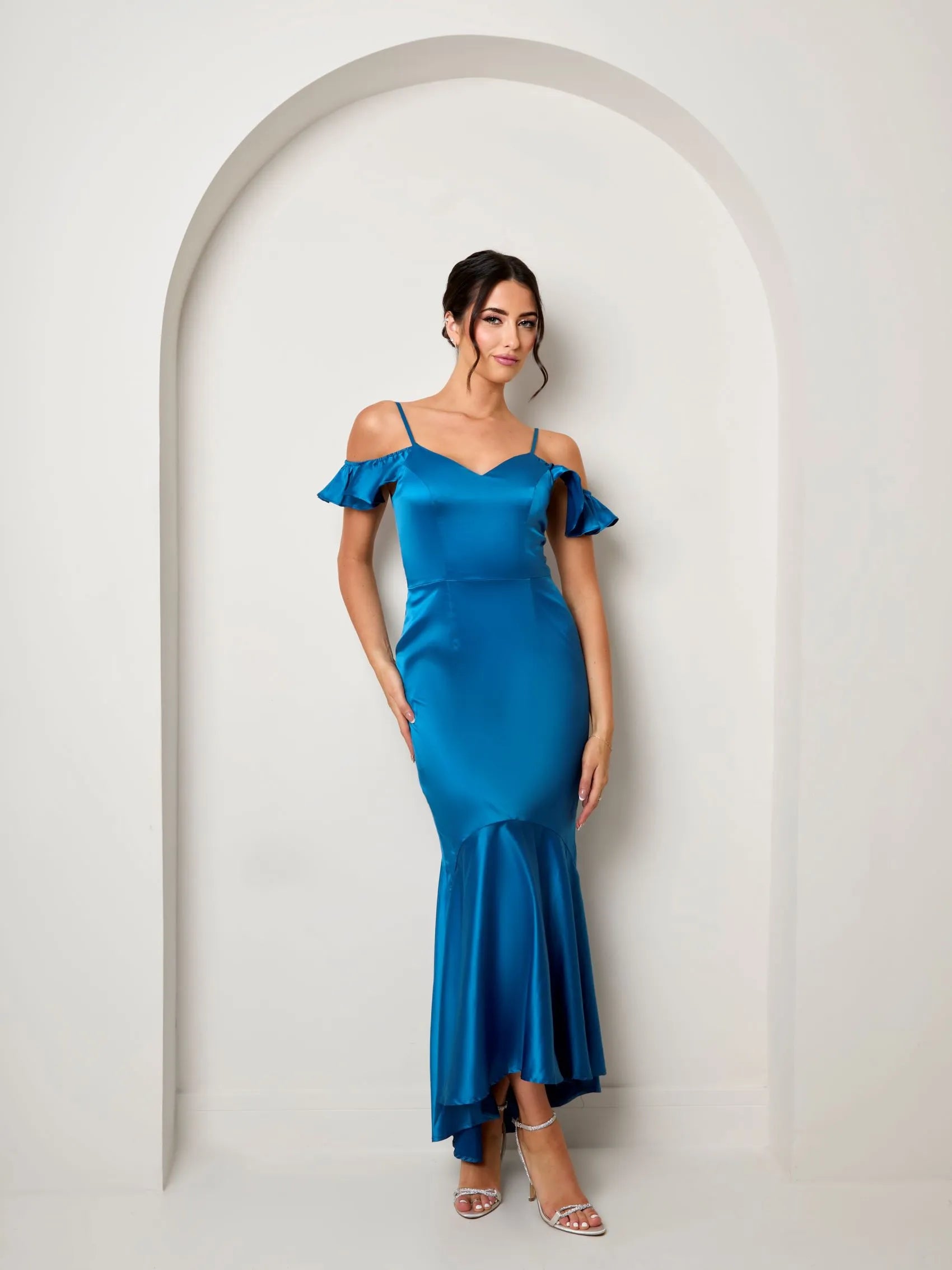 Glamorous Mermaid V-Neck Ruffle-Sleeve Zip Back Long Evening Dresses