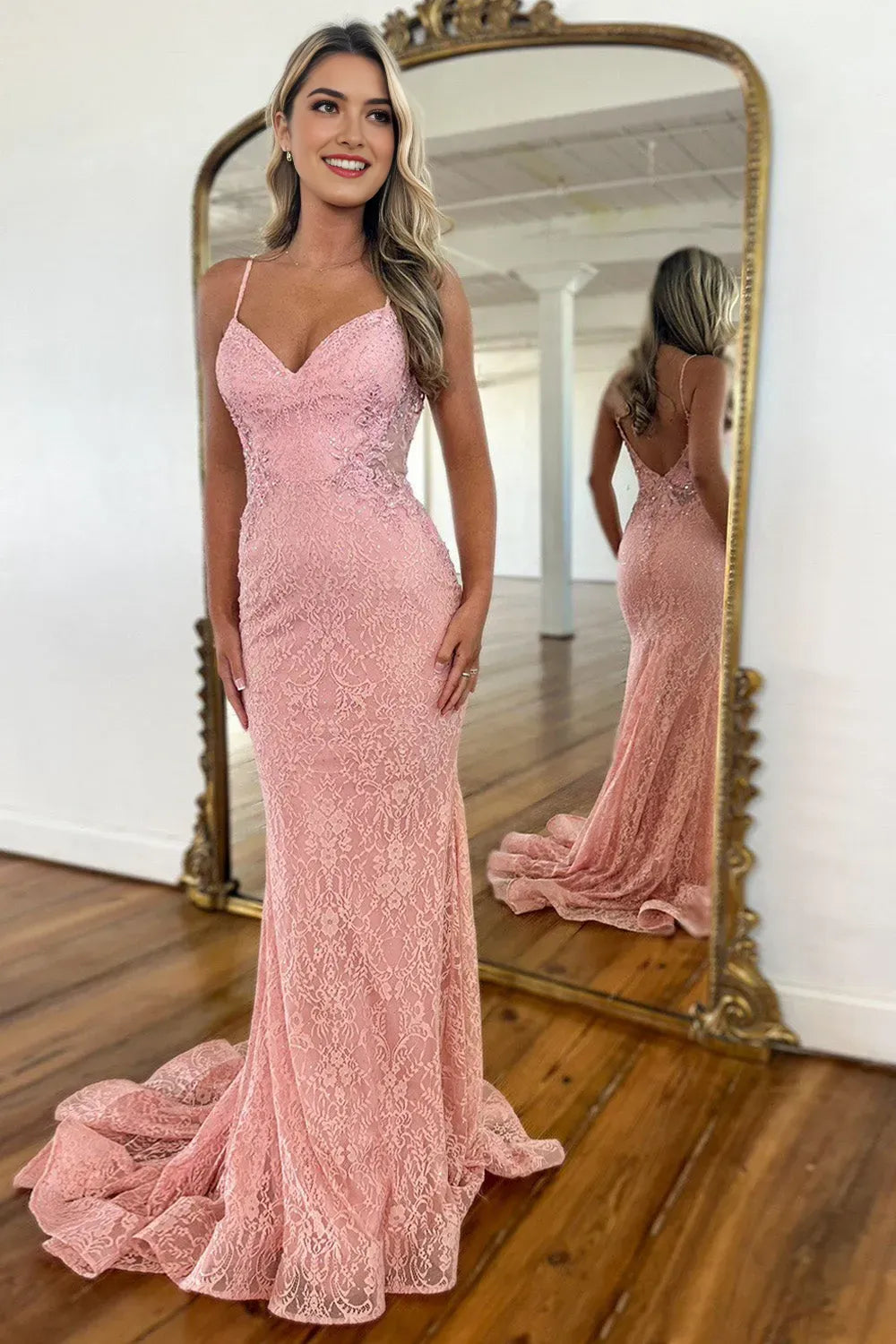 Glamorous Pink Mermaid V-Neck Spaghetti-Strap Appliques Backless Long Lace Open-Back Floor-Length Prom Dress