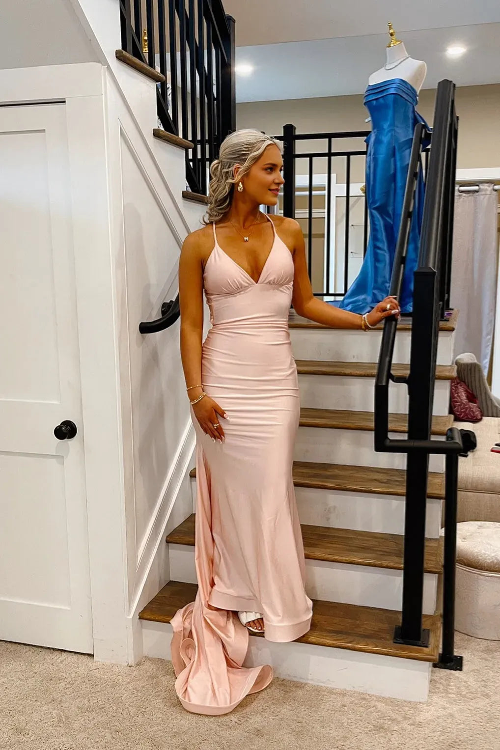 Gorgeous Pink Mermaid Halter Neck Sleeveless Corset Bodice Back Tie Floor -Length Prom Dress