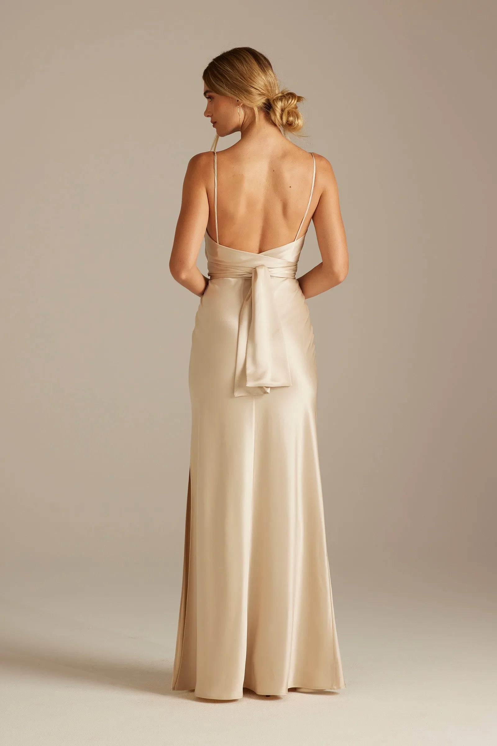 Luxurious Mermaid Cowl Neck Spaghetti-Strap Tie-Back Floor-Length Bridesmaid Dresses
