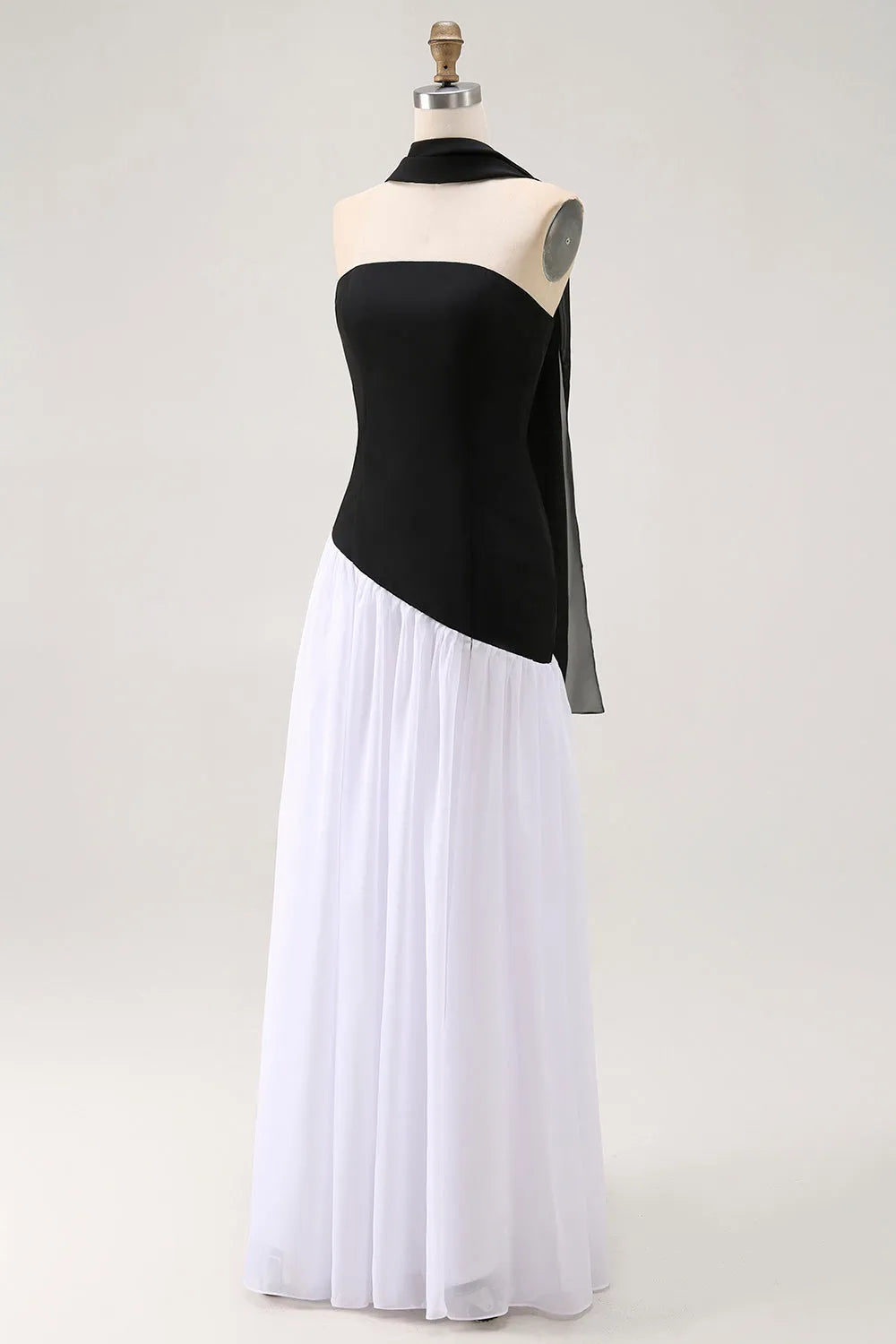 Modern A-Line Strapless Halter Open-Back Floor-Length Bridesmaid Dresses