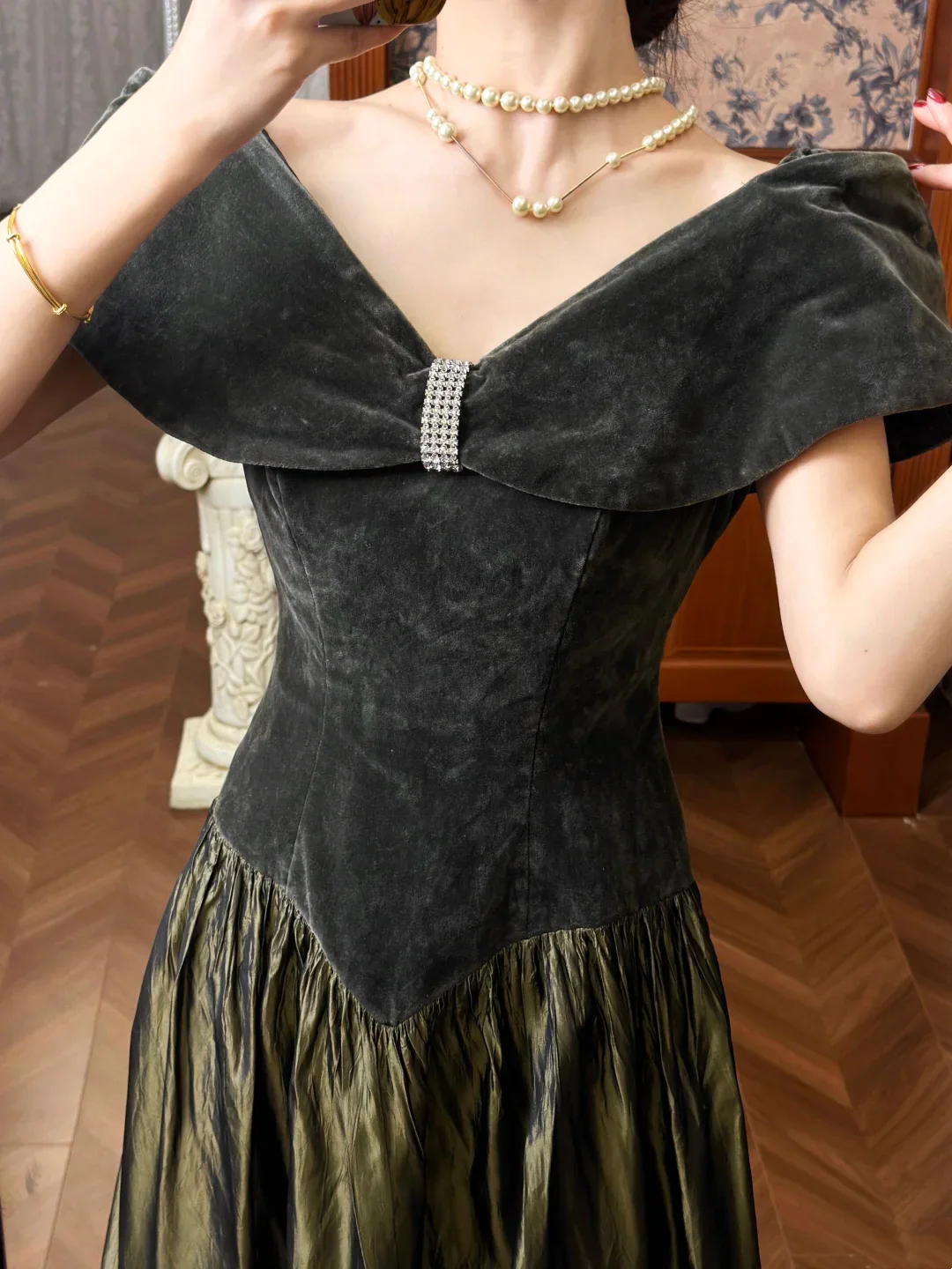 Off-the-Shoulder Velvet Bodice Taffeta Skirt Vintage Maxi Evening Dress with Rhinestone Bow and Pearl Back Detail
