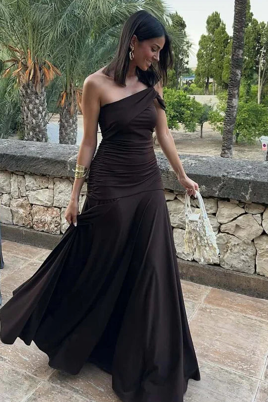 One-Shoulder Dark Brown Ruched Maxi Prom Dress with Flowy Skirt for Formal Events
