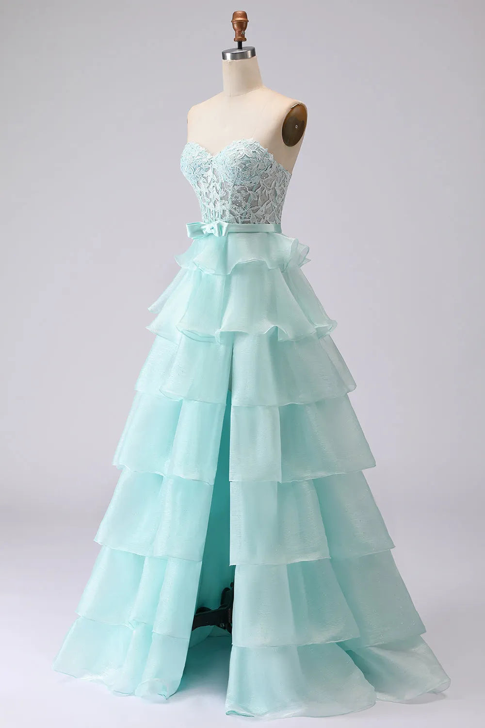 Romantic Ball Gown Sweetheart Neck Sleeveless Lace-Up Back Floor-Length Prom Dresses