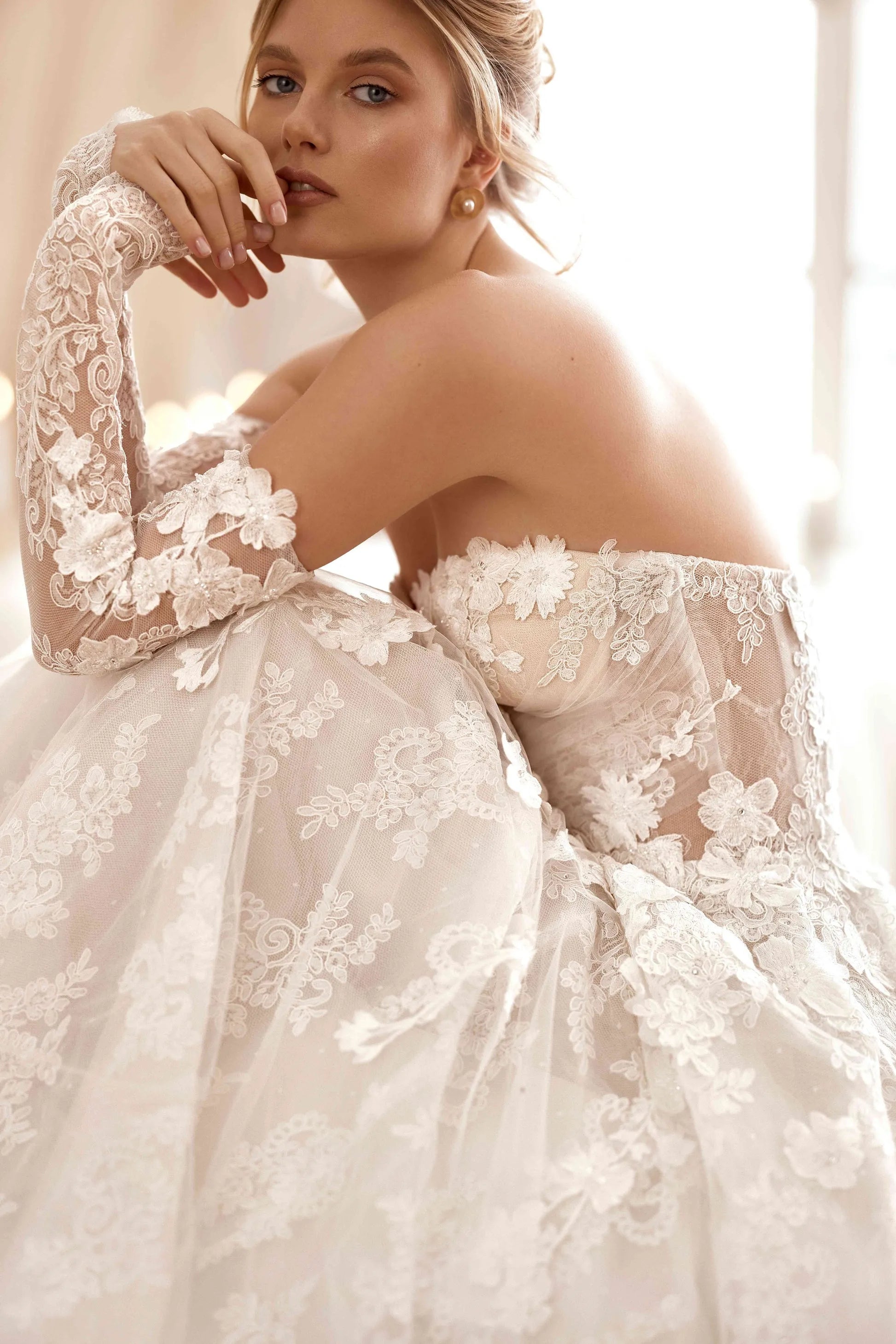 Romantic Ball Gown Sweetheart Off-the-Shoulder Lace-Up Back Floor-Length Wedding Dresses