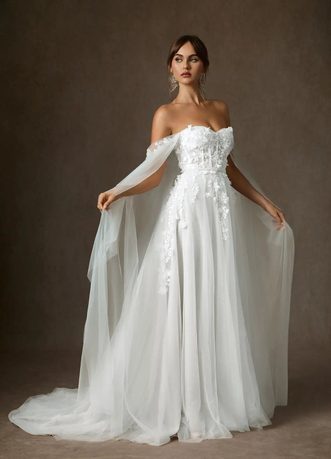 Romantic Ballgown Sweetheart Neck Off-The-Shoulder Lace Back Long Wedding Dresses