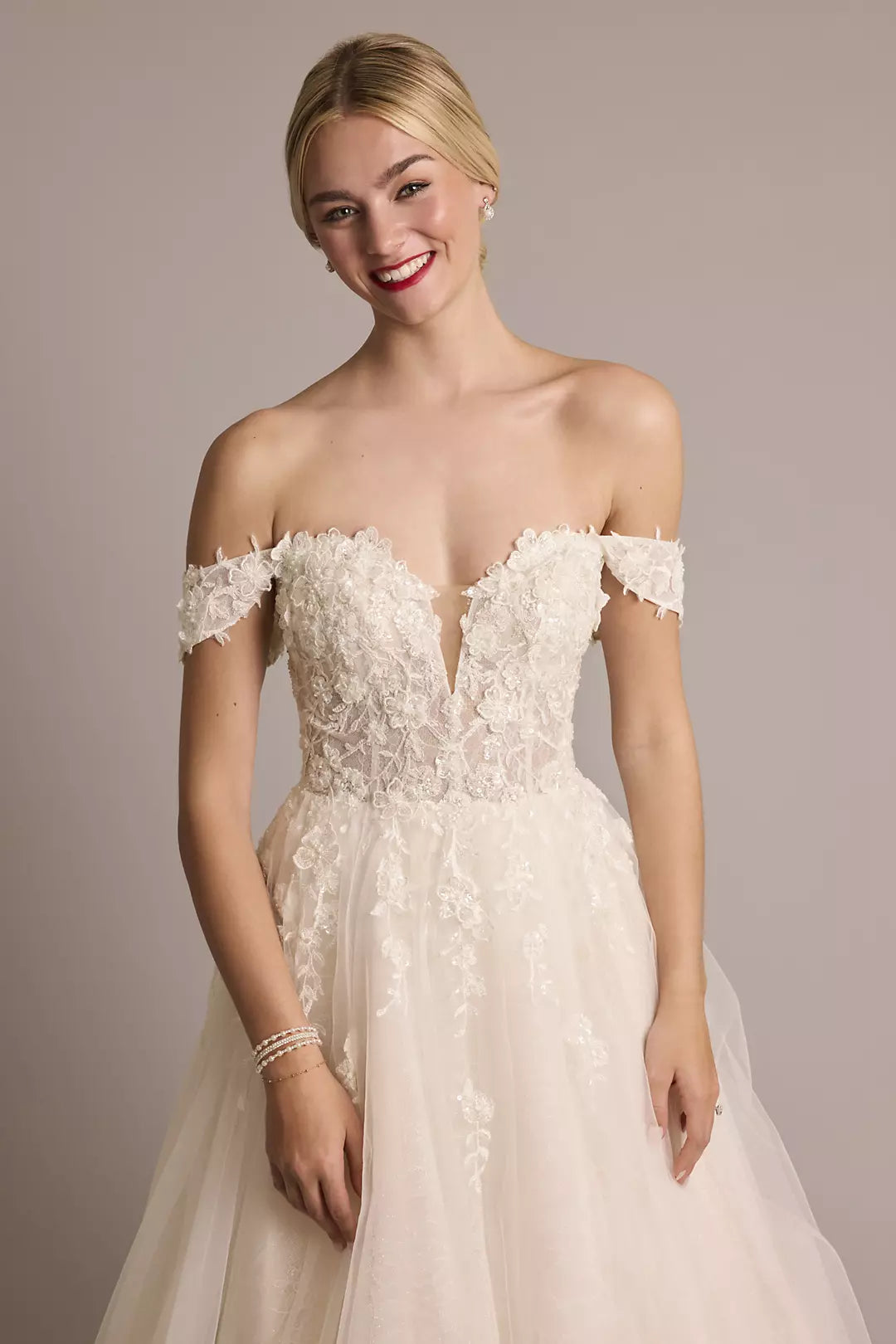 Romantic Ballgown Sweetheart Neck Sleeveless Button Back Long Wedding Dresses