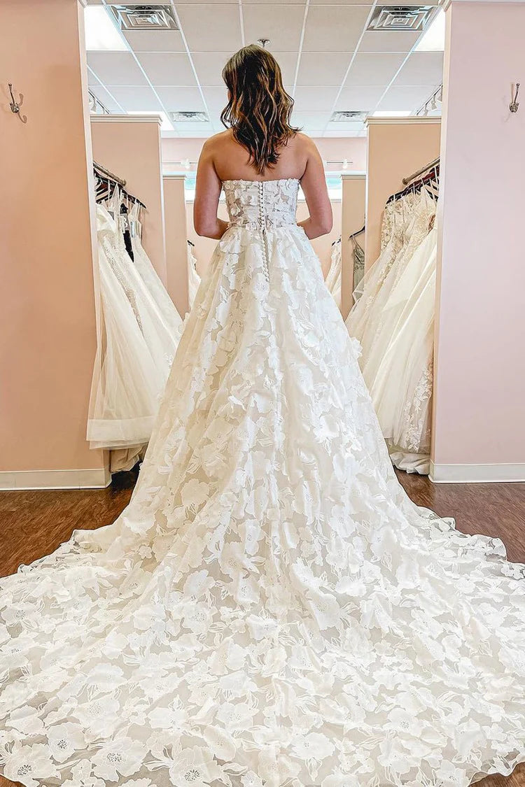 Romantic Ballgown Sweetheart Neck Sleeveless Lace-Back Cathedral-Train Wedding Dresses