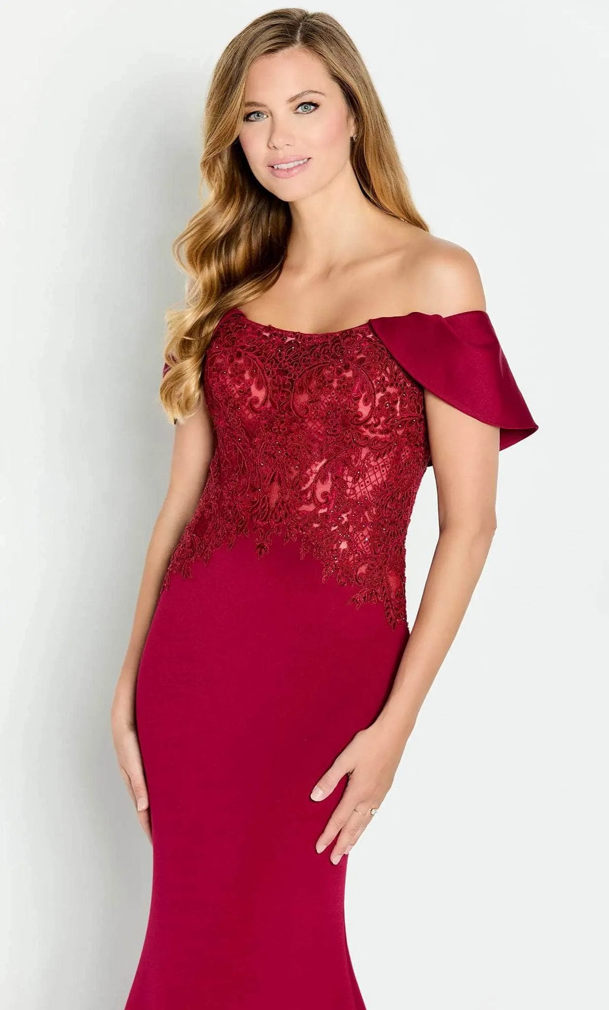 Romantic Mermaid Off-The-Shoulder Short-Sleeve Open-Back Floor-Length Evening Dresses