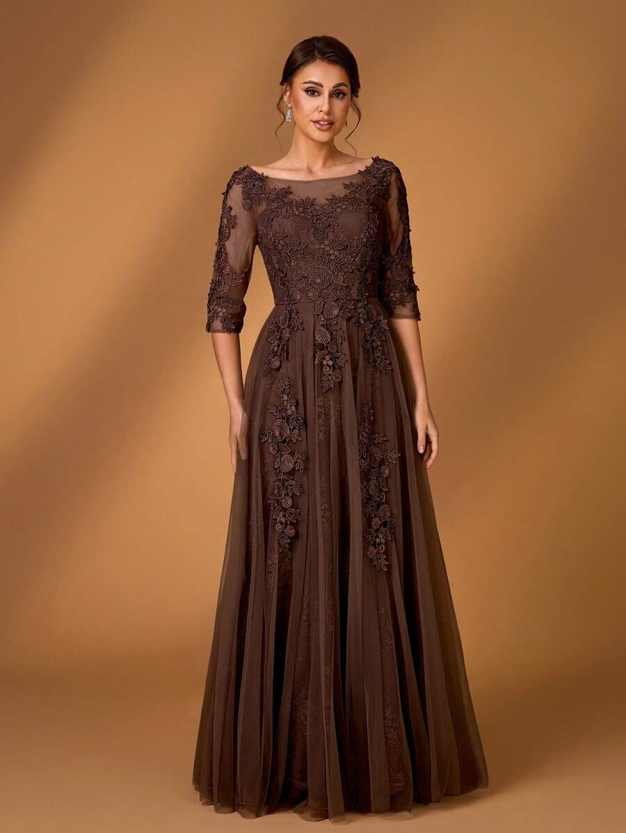 Romantic A-Line Illusion-Neck 3/4-Sleeve Zip-Back Floor-Length Mother of the Bride Dresses