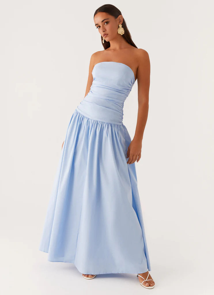 Sky Blue Strapless Ruched Flowy Maxi Prom Dress For Elegant Formal Evening Events
