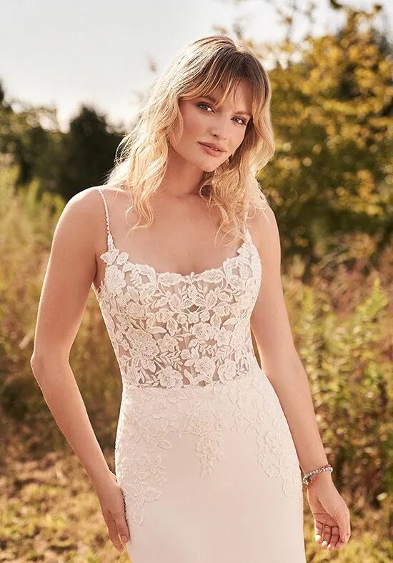 Chic Mermaid Scoop Neck Spaghetti Strap Sleeveless Lace Back Train Wedding Dresses