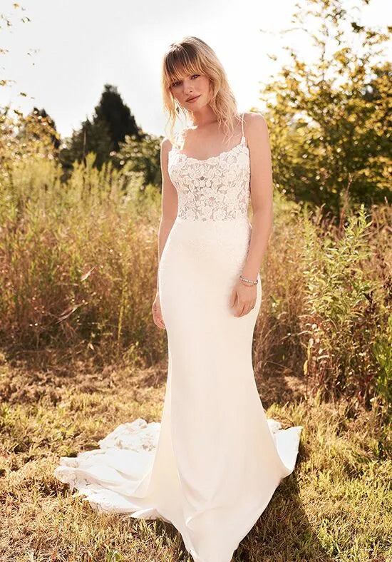 Chic Mermaid Scoop Neck Spaghetti Strap Sleeveless Lace Back Train Wedding Dresses