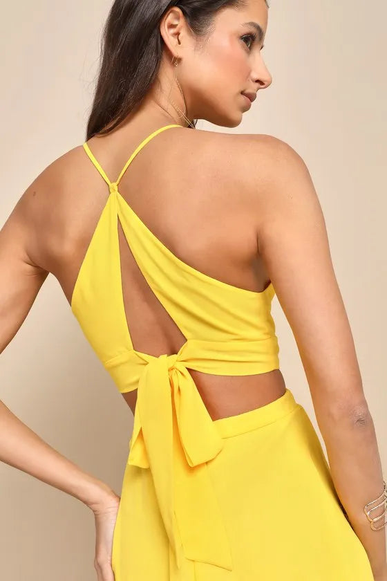 Vibrant A-Line Halter-Strap Bow-Back Cutout-Bodice Tiered-Chiffon Floor-Length Prom Dress ﻿